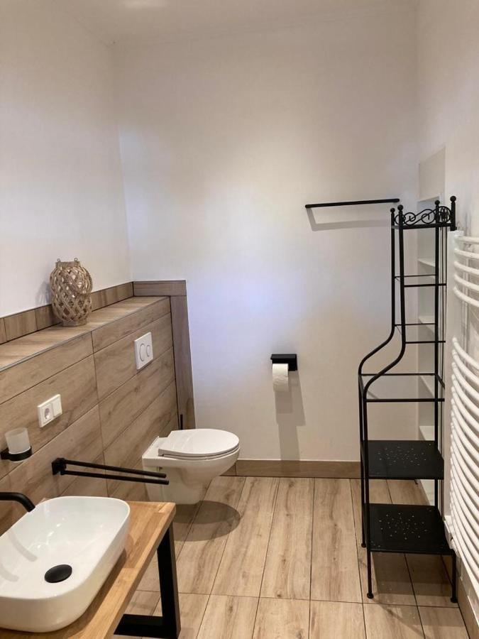 Bergs Bahnhof Apartment Ralingen Luaran gambar